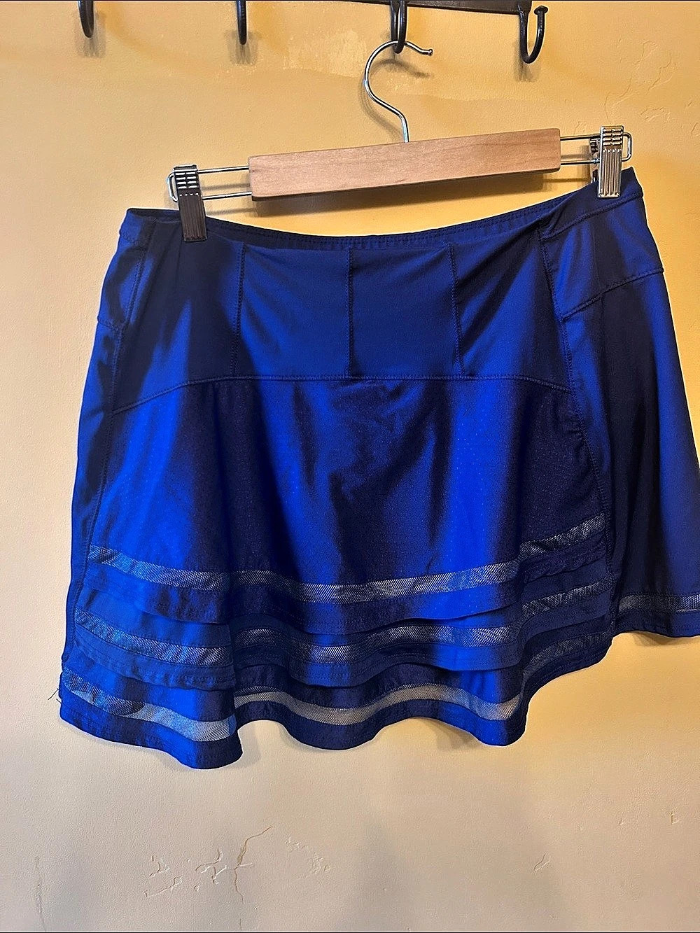 Lucky in Love Athletic Skirt in Blue Size Large Like New